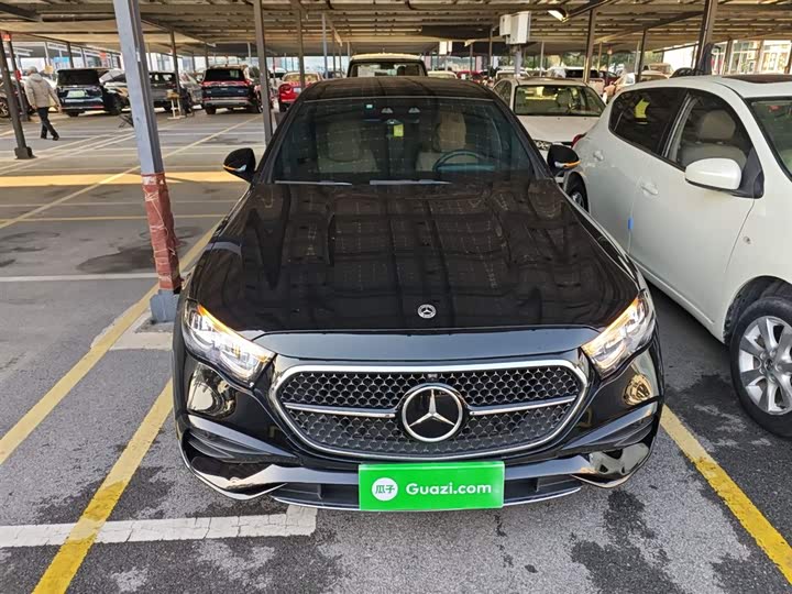 Фото 3 - Mercedes-Benz E-Class