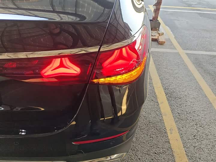 Фото 8 - Mercedes-Benz E-Class