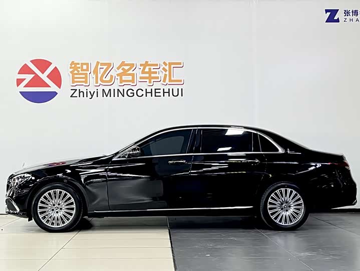 Фото 3 - Mercedes-Benz E-Class