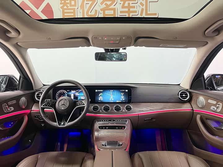 Фото 6 - Mercedes-Benz E-Class