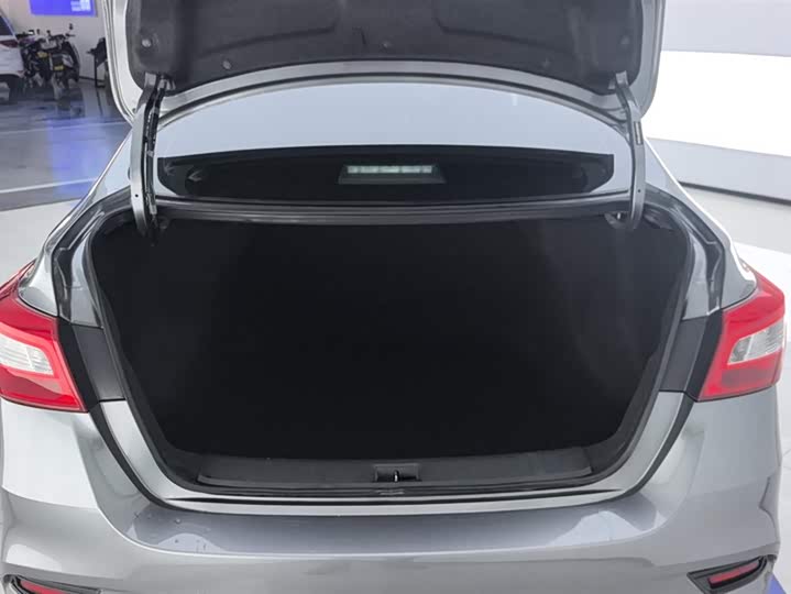 Фото 4 - Nissan Sylphy