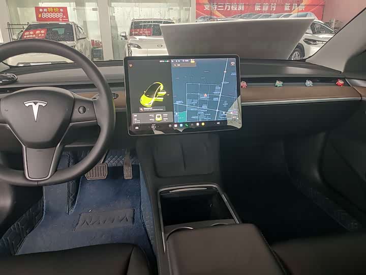 Фото 6 - Tesla Model 3