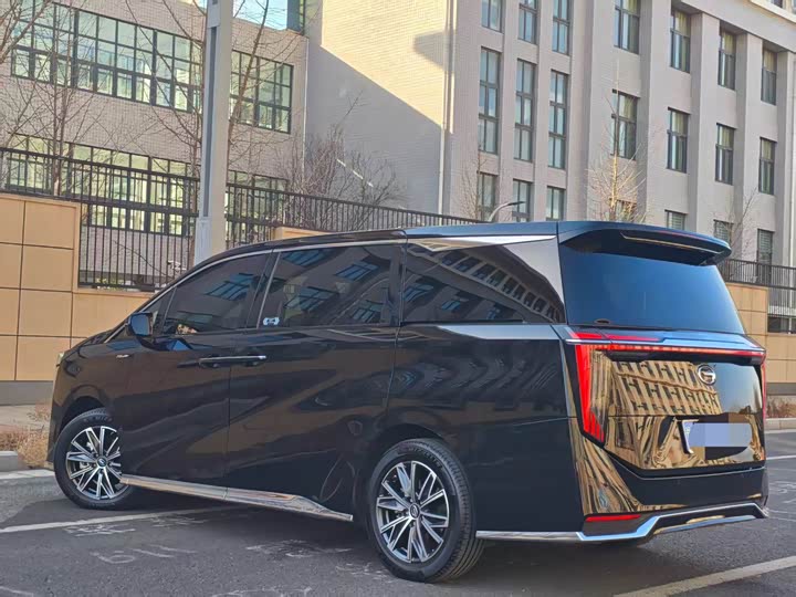 Фото 4 - GAC Trumpchi M8