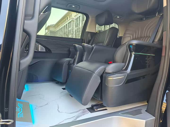 Фото 7 - GAC Trumpchi M8