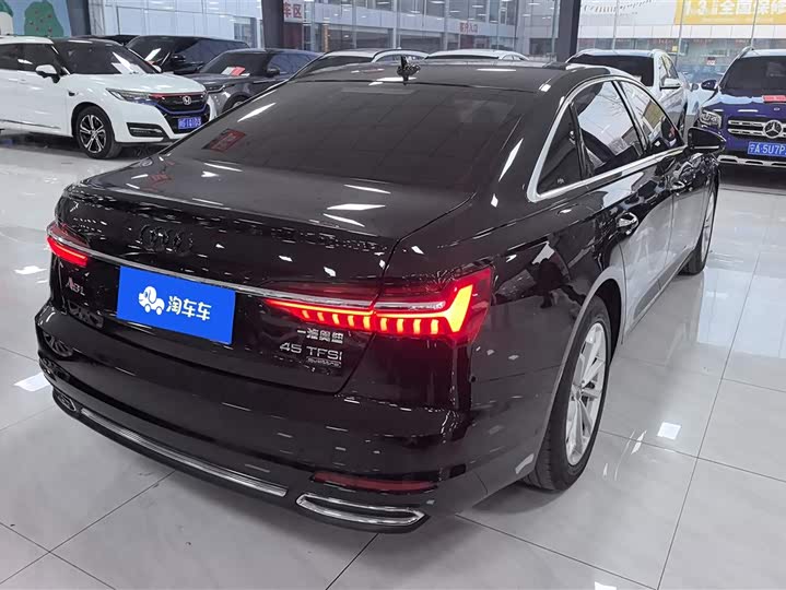 Фото 3 - Audi A6L