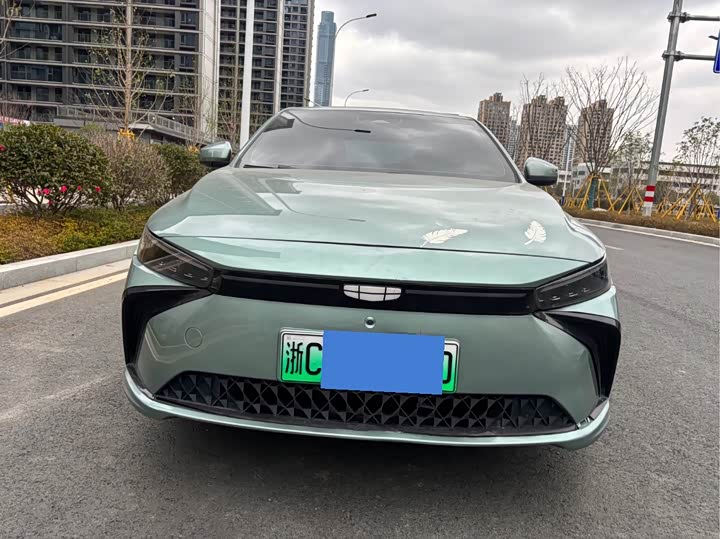 Фото 2 - Geely Geometry G6