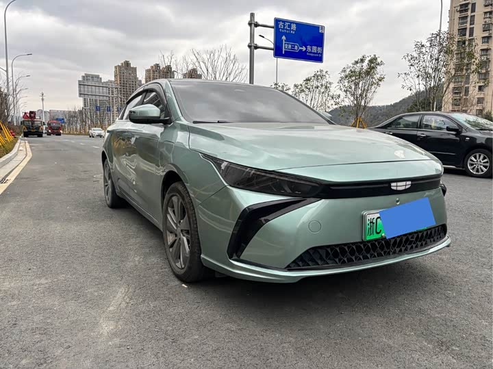 Фото 3 - Geely Geometry G6