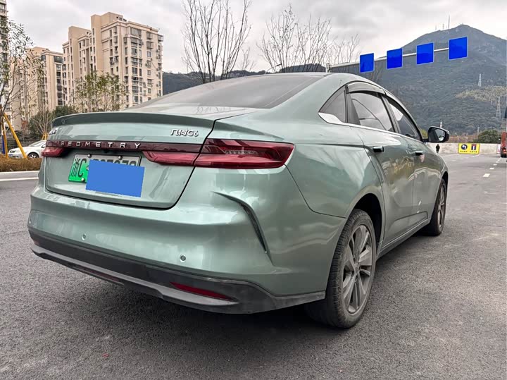 Фото 6 - Geely Geometry G6