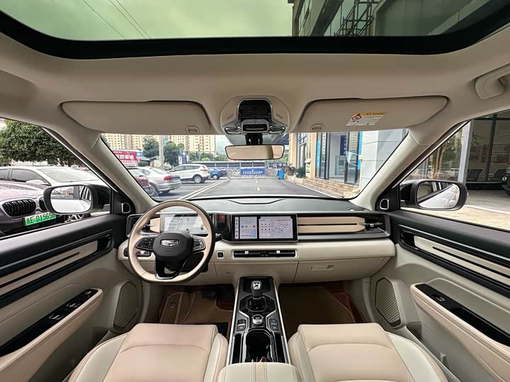 Фото 4 - Geely Icon