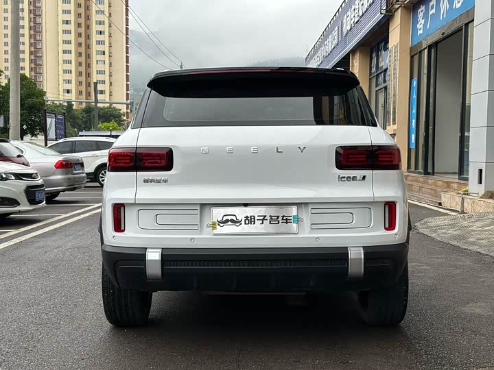 Фото 9 - Geely Icon