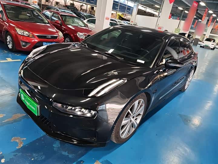 Фото 2 - Zeekr 001