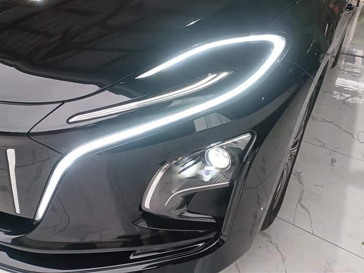 Фото 5 - Hongqi E-QM5