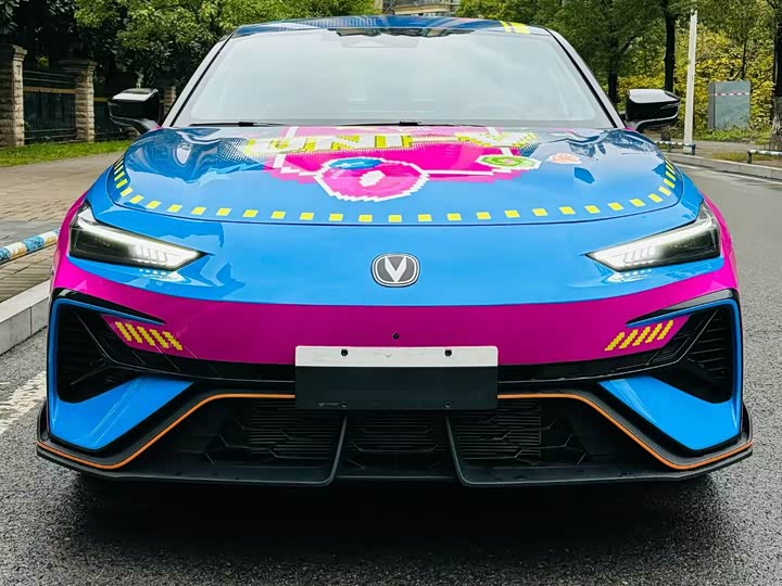 Фото 2 - Changan UNI-V