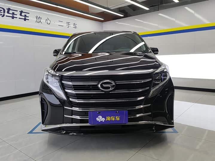 Фото 2 - GAC Trumpchi M8