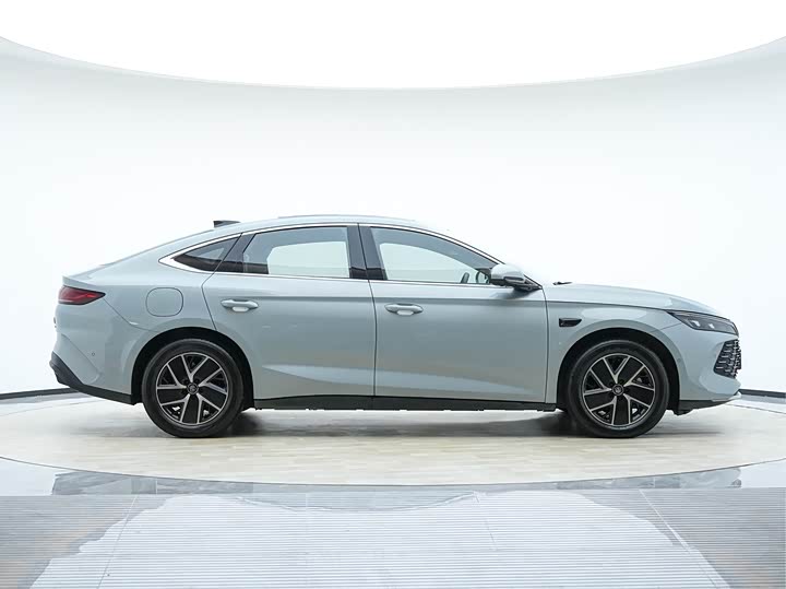 Фото 3 - BYD Qin L