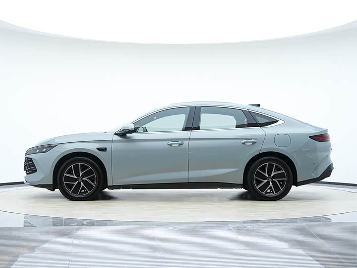 Фото 7 - BYD Qin L