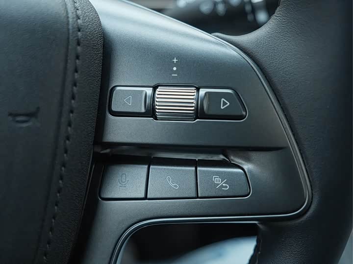 Фото 9 - BYD Qin L