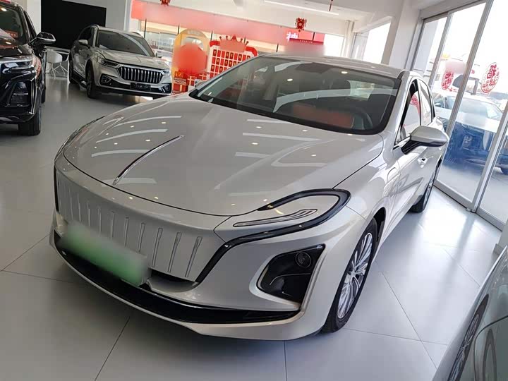 Фото 1 - Hongqi E-QM5