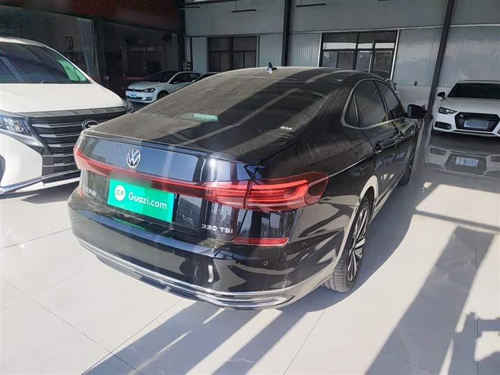 Фото 7 - Volkswagen Passat