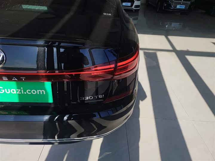 Фото 8 - Volkswagen Passat