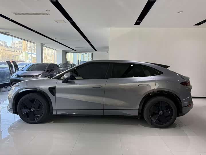 Фото 2 - BYD Song L