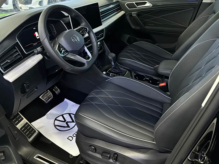 Фото 7 - Volkswagen Tiguan L Pro