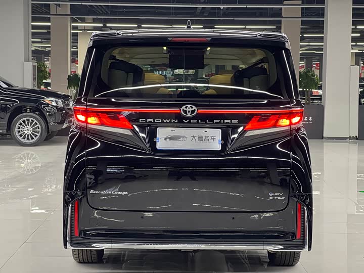 Фото 5 - Toyota Vellfire