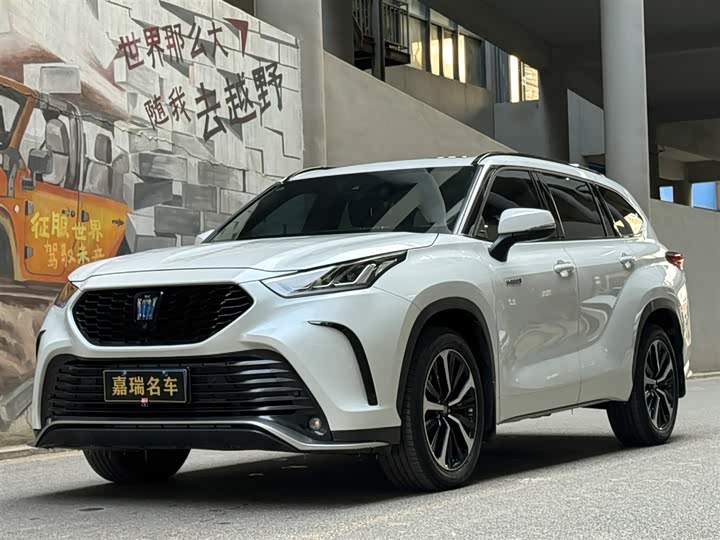 Фото 1 - Toyota Crown Kluger