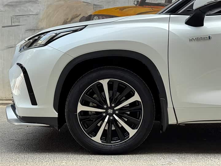 Фото 6 - Toyota Crown Kluger