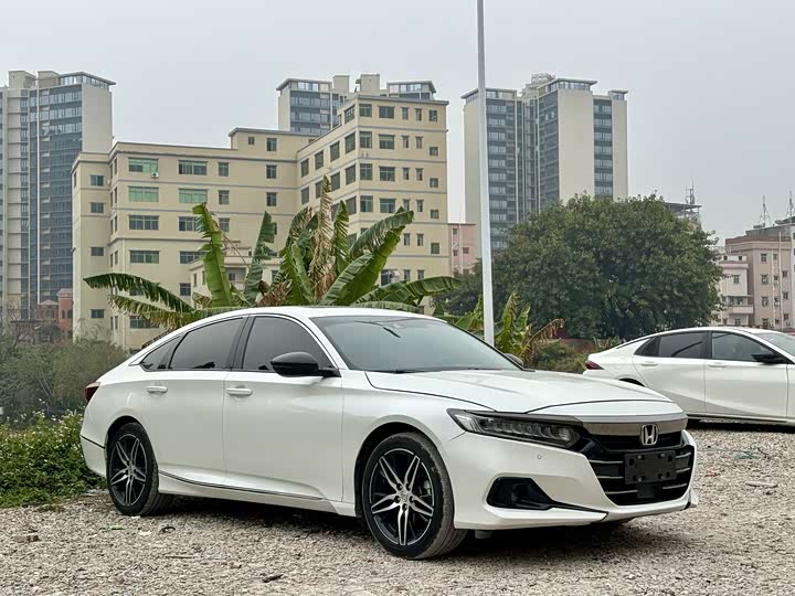 Фото 3 - Honda Accord