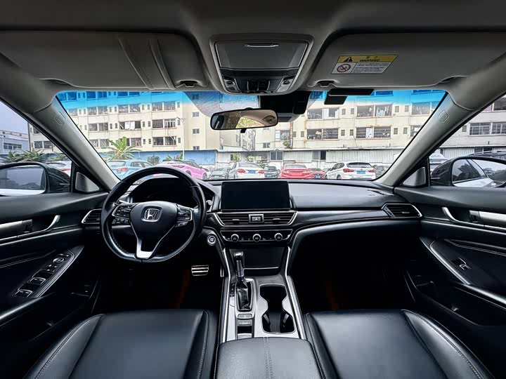 Фото 7 - Honda Accord