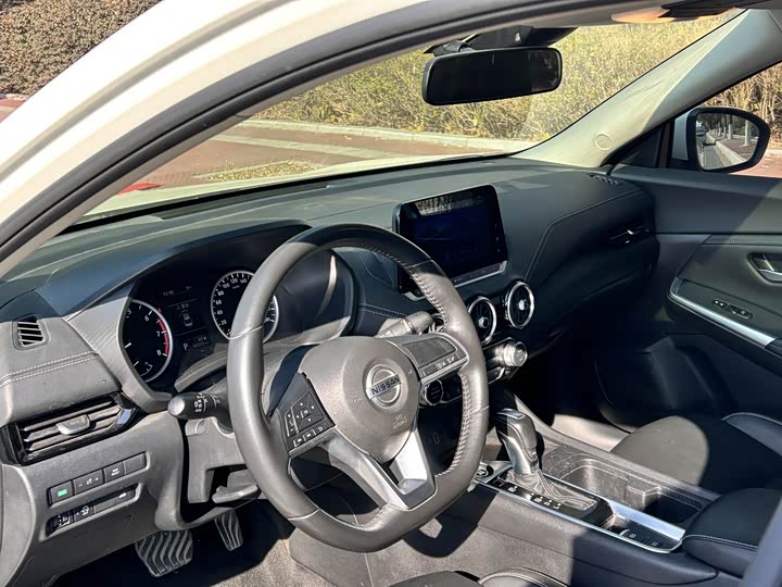 Фото 6 - Nissan Sylphy