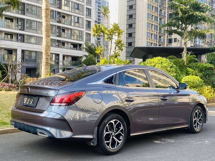 Фото 7 - MG Motor 5