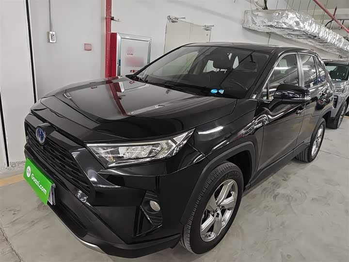 Фото 1 - Toyota RAV4