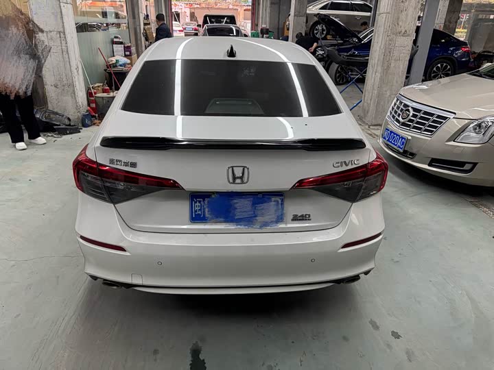 Фото 3 - Honda Civic