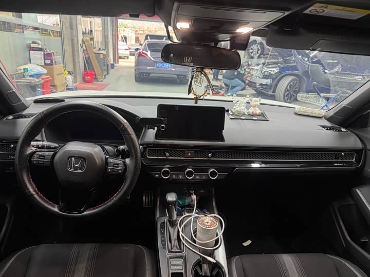 Фото 6 - Honda Civic