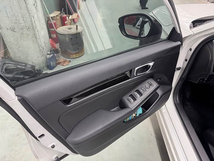 Фото 8 - Honda Civic