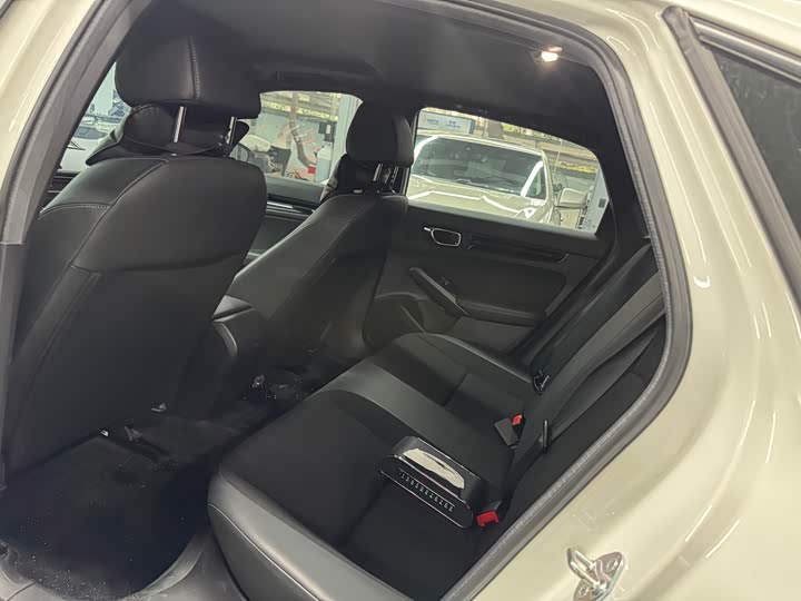 Фото 9 - Honda Civic