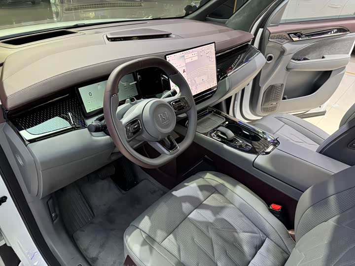 Фото 4 - Zeekr 009