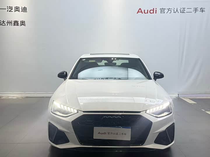 Фото 2 - Audi A4L