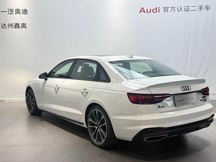 Фото 7 - Audi A4L