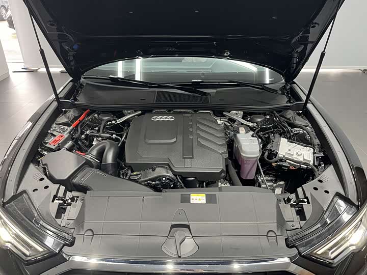 Фото 6 - Audi A6L