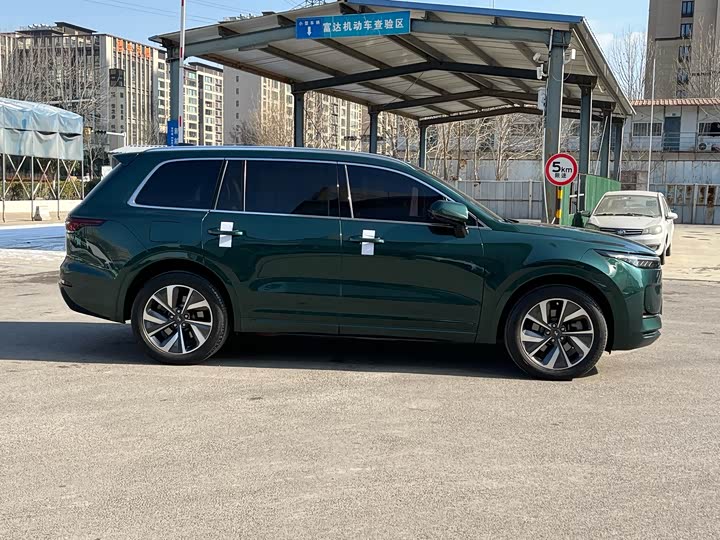 Фото 7 - LiXiang One