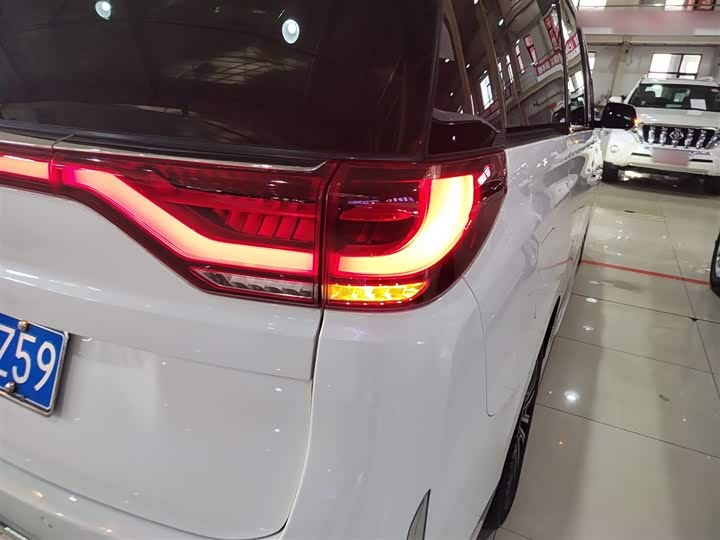 Фото 8 - GAC Trumpchi M8