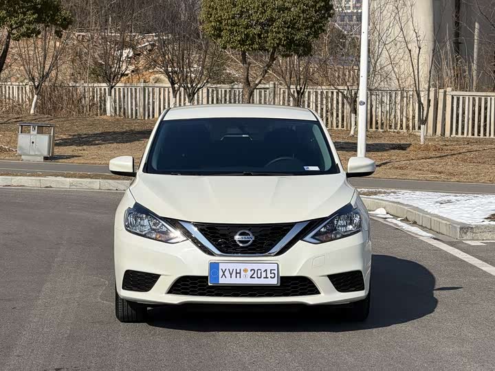 Фото 2 - Nissan Sylphy