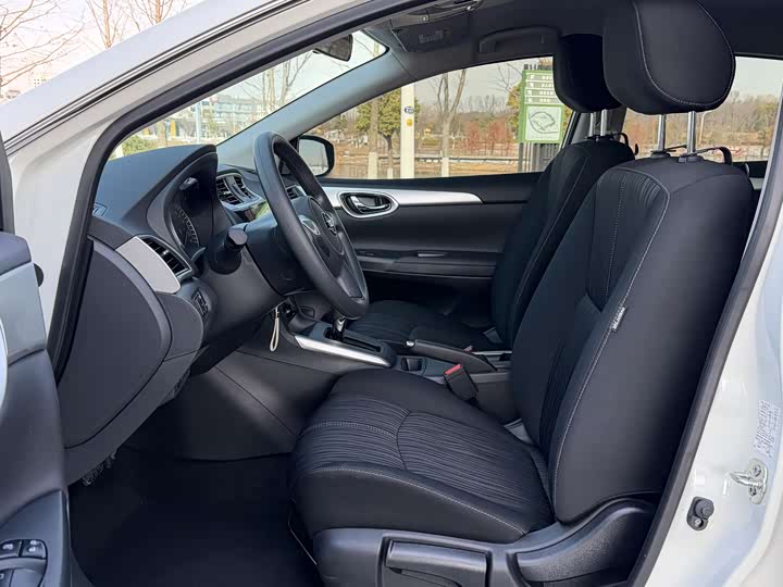 Фото 7 - Nissan Sylphy