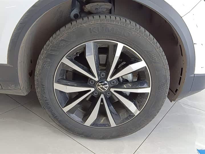 Фото 6 - Volkswagen T-Roc