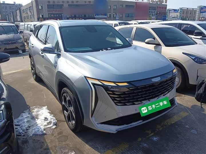 Фото 4 - Geely Atlas L