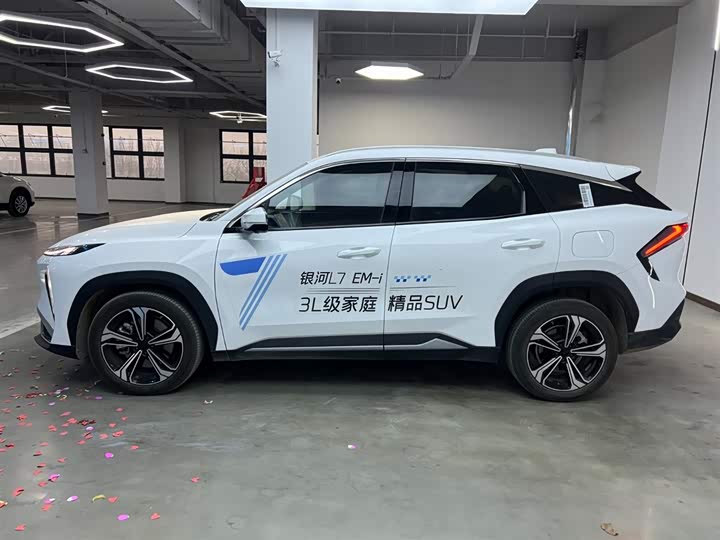 Фото 3 - Geely Galaxy L7