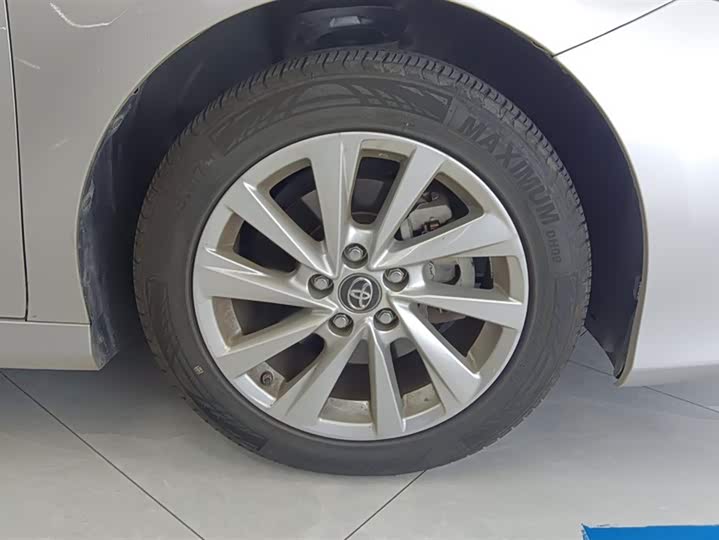 Фото 6 - Toyota Camry